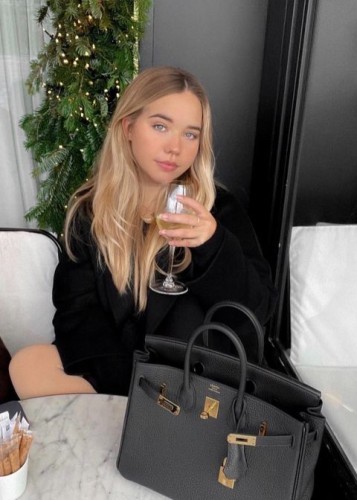 Лина, Г. Павловская